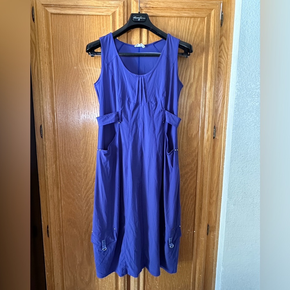 DECA Paris dress size 8